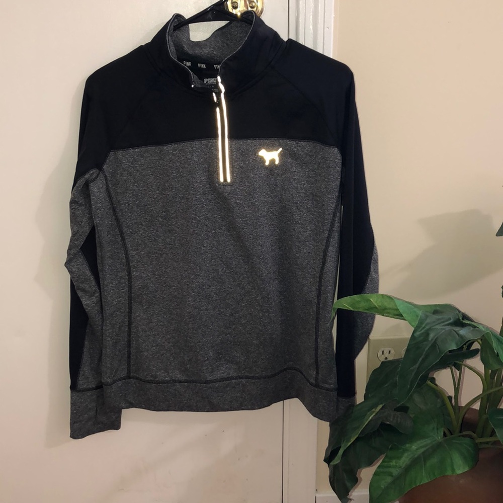 Black and grey Pink size L quarter zip